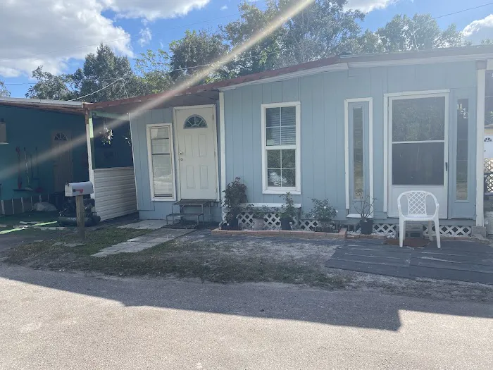 Winding Creek Mobile Home Park Picture 8