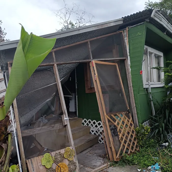 Halliday Village Mobile Home Picture 3