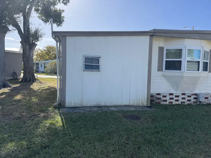 Colony Cove Mobile Home Park Picture 5