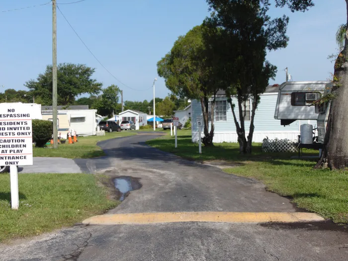 Osceola Mobile Village Picture 2