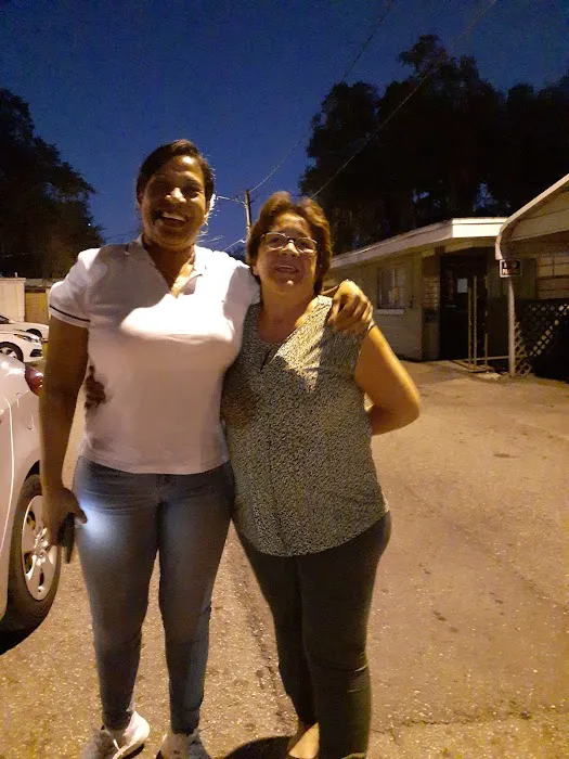 Whispering Oaks Mobile Home Park Picture 7