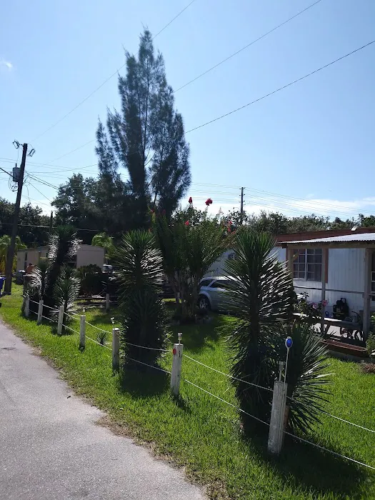 Country Club Village Mobile Home Picture 9