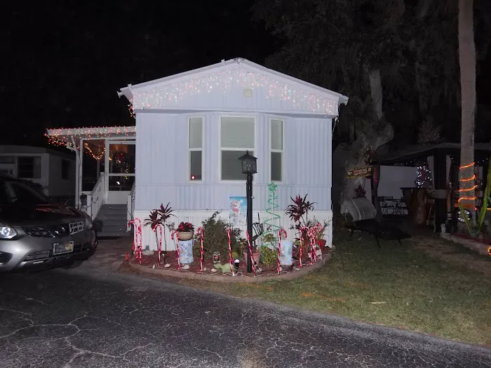 Oak Point Mobile Park Picture 3