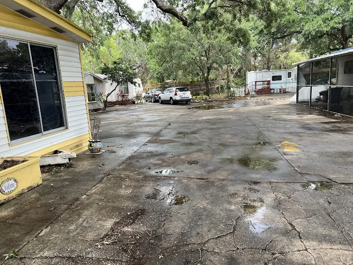 Jay May Mobile Home Park Picture 10
