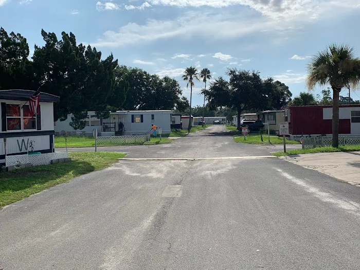 Cocoa Estates Mobile Home & RV Park Picture 5