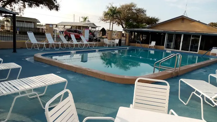 Palm View Gardens RV Resort Picture 1