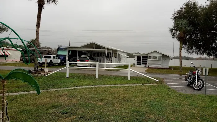 Palm View Gardens RV Resort Picture 7