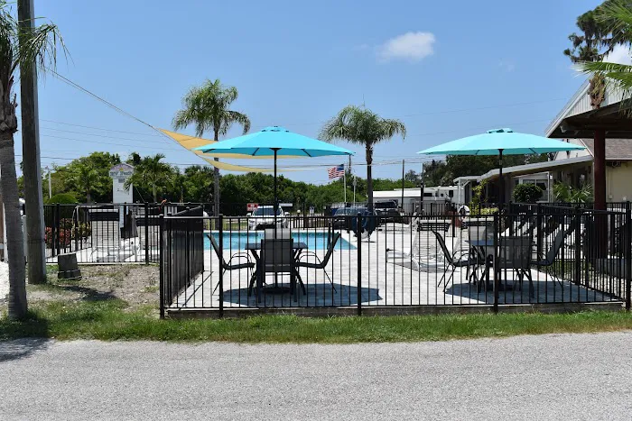 Bay Aire RV Park Picture 5