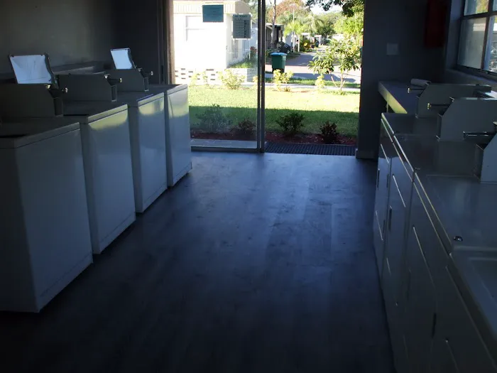 Frontier Village Mobile Home Park Picture 4