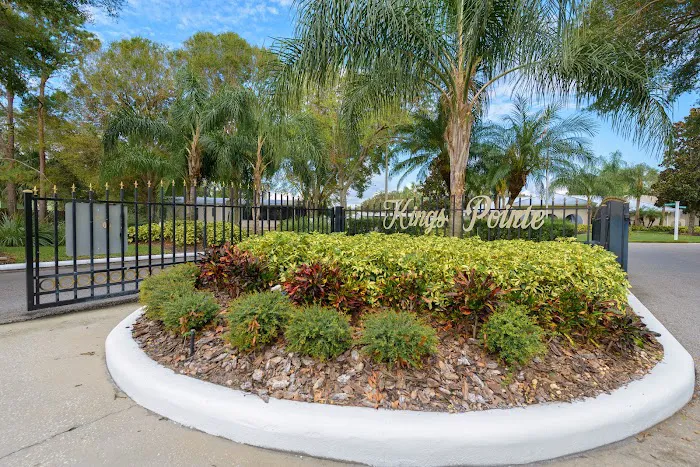 Kings Pointe Picture 9