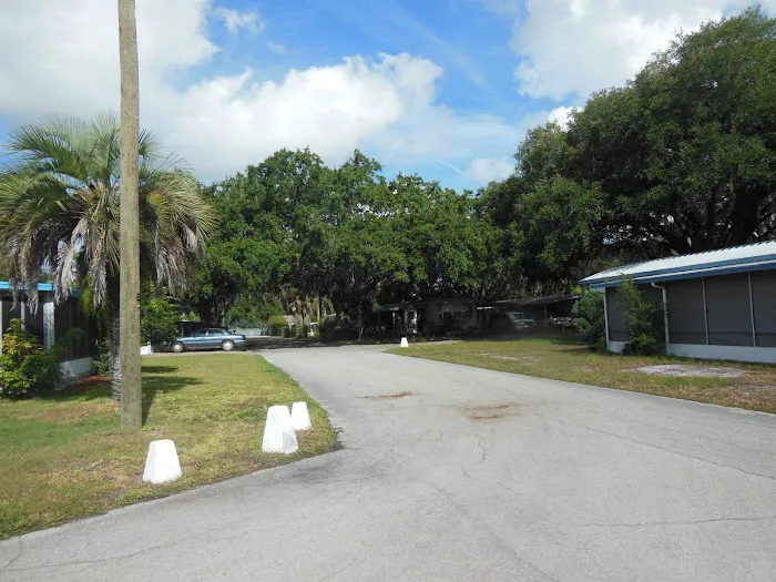 Leisure Homes Mobile Home Park Picture 6