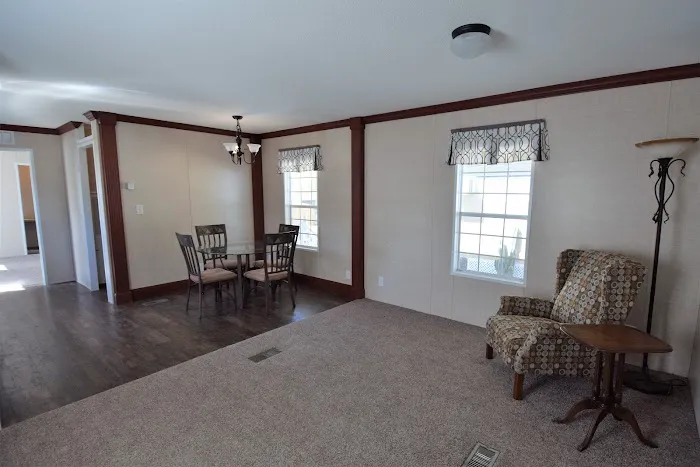 Leisure Homes Mobile Home Park Picture 4