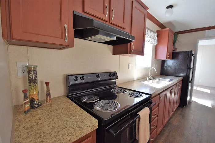 Leisure Homes Mobile Home Park Picture 8