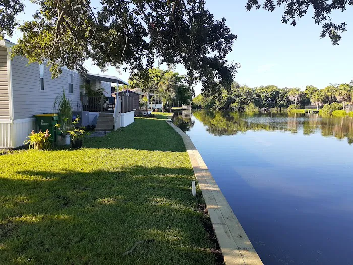 River Palms 55+ Waterfront Mobile Home Community Picture 5