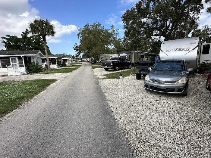 Space Coast RV Resort Picture 4