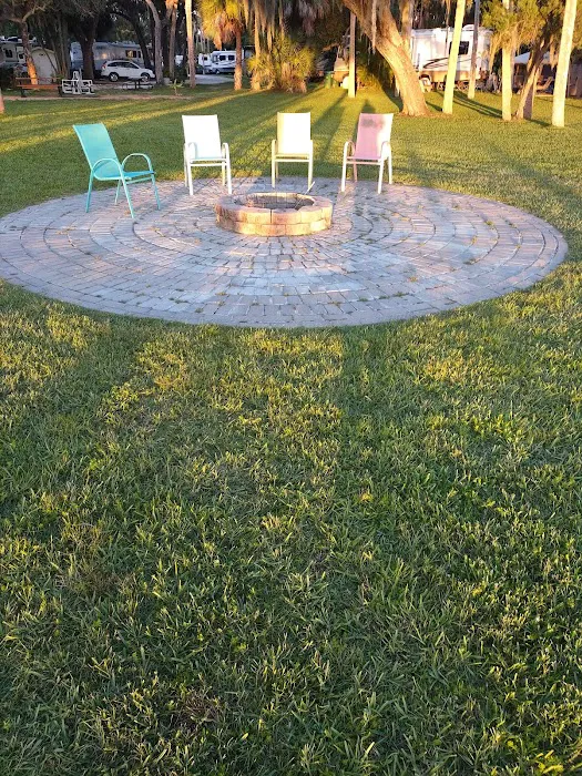 Carver's Cove RV Resort Picture 9