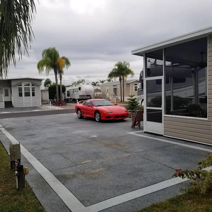 Emerald Pointe RV Resort Picture 3