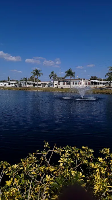 Lake Highlander Mobile Home Park (55+) Picture 4