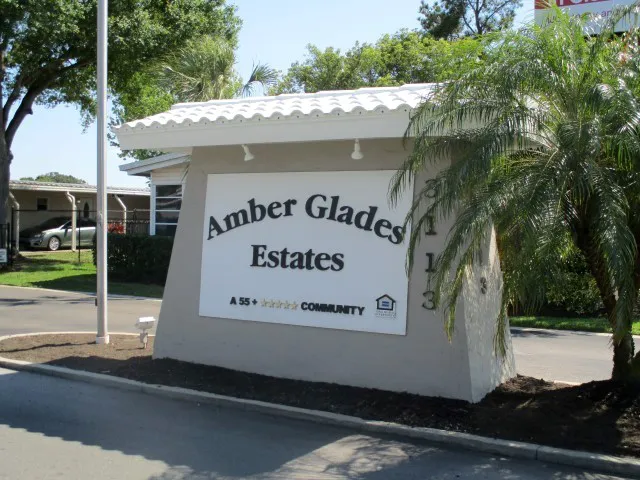 Amber Glades Mobile Home Park Picture 5