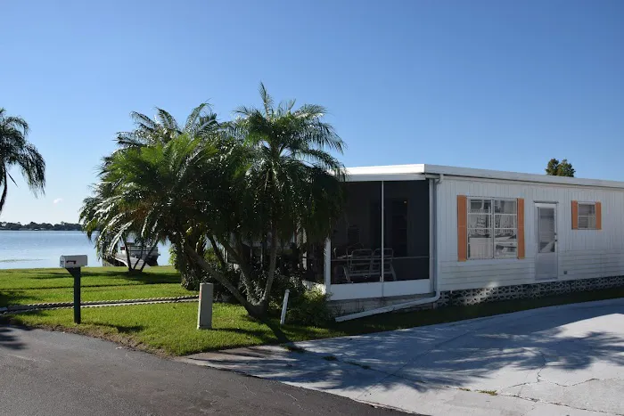 Cypress Shores Manufactured Home Community Picture 9