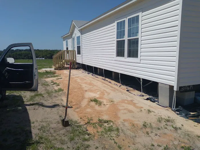 Colonial Mobile Home Park Picture 3