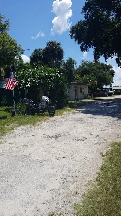 Big Oak Trailer Park Picture 7