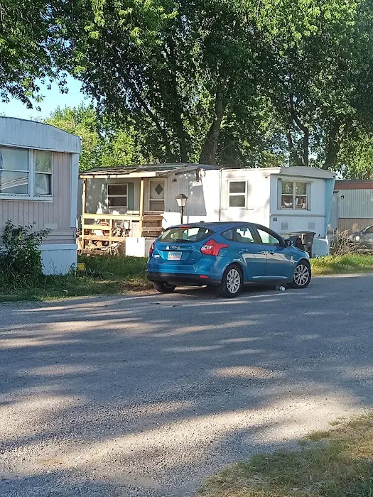 Paul's Friendly City Manufactured Home Picture 3