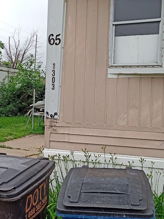 Paul's Friendly City Manufactured Home Picture 6