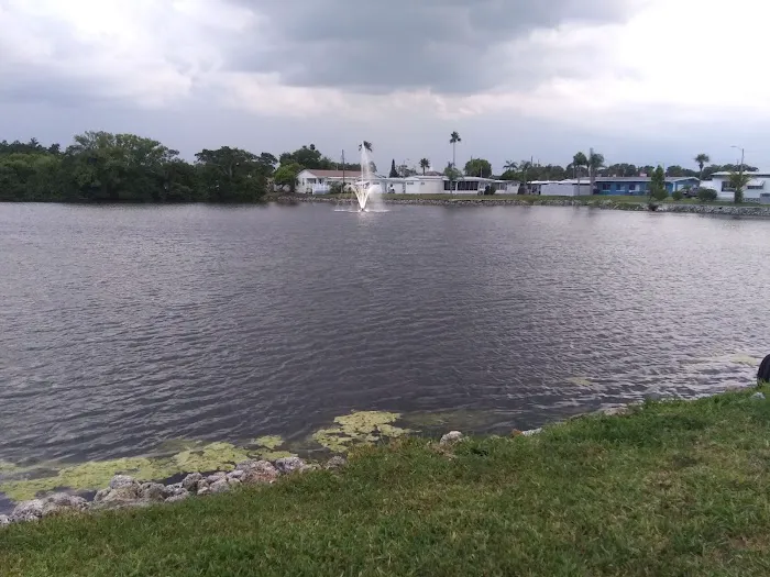 Lake Haven Picture 7