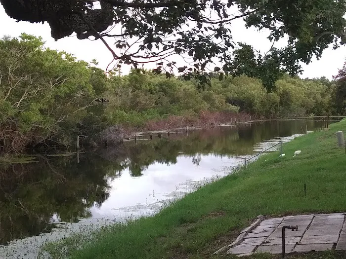 Lake Haven Picture 9