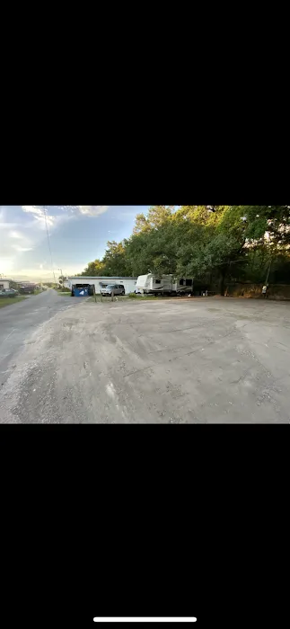 A & B RV & Mobile Home Picture 4