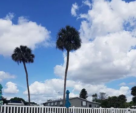 Dell Lake Village Mobile Home Community