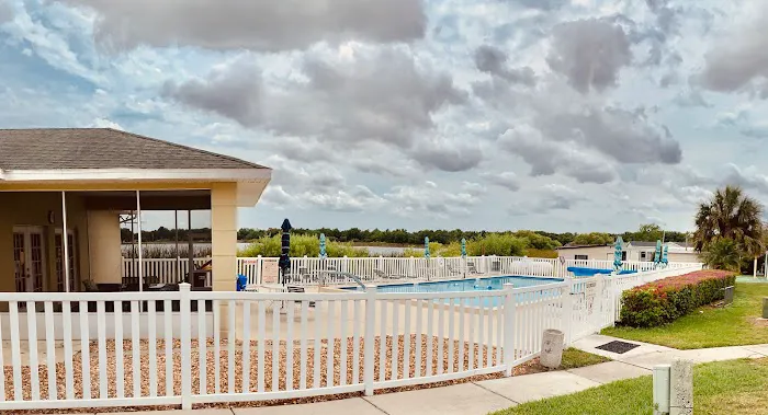 Dell Lake Village Mobile Home Community Picture 2