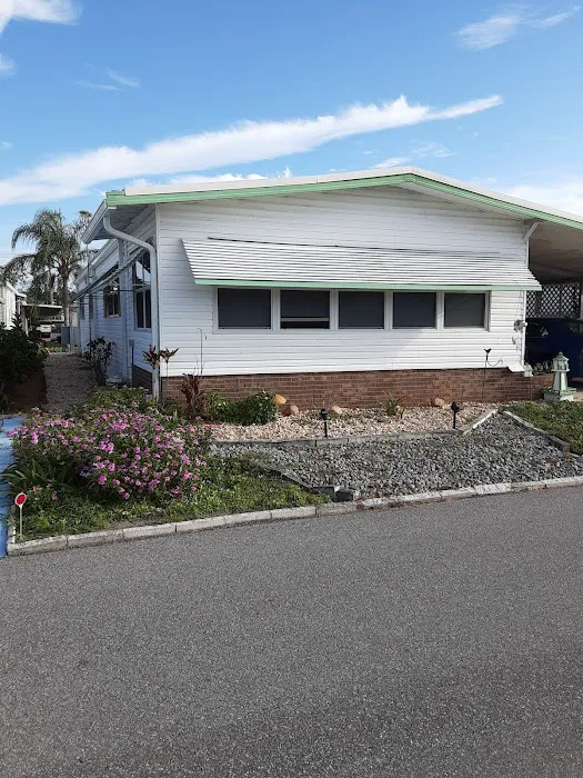 Oakwood Estates Mobile Home Comm Picture 1