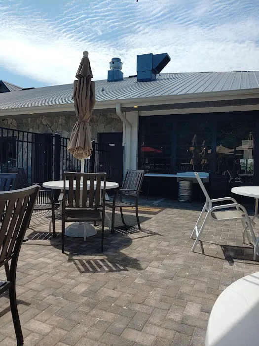 Hampton's Club House Picture 1