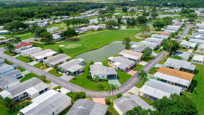 The Hamptons Golf & Country Club Picture 5