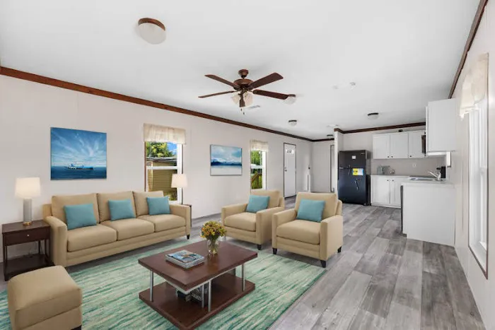 Auburndale Estates Picture 1