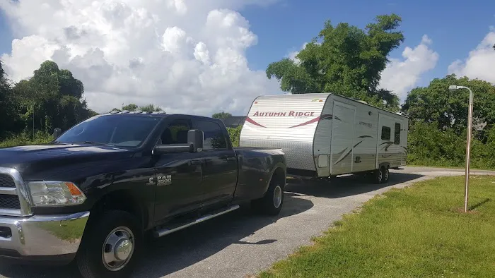Palm Shores RV Park Picture 4