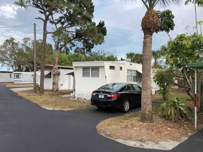 Shady Oak Mobile Home Park Picture 9