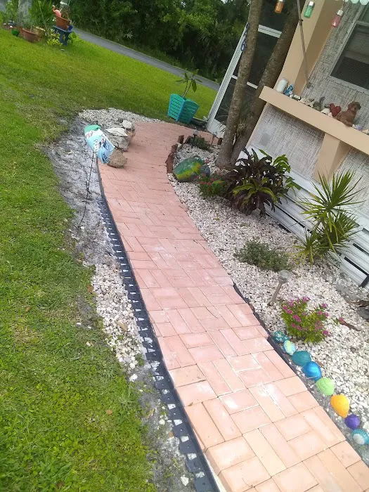 Village Glen Picture 10