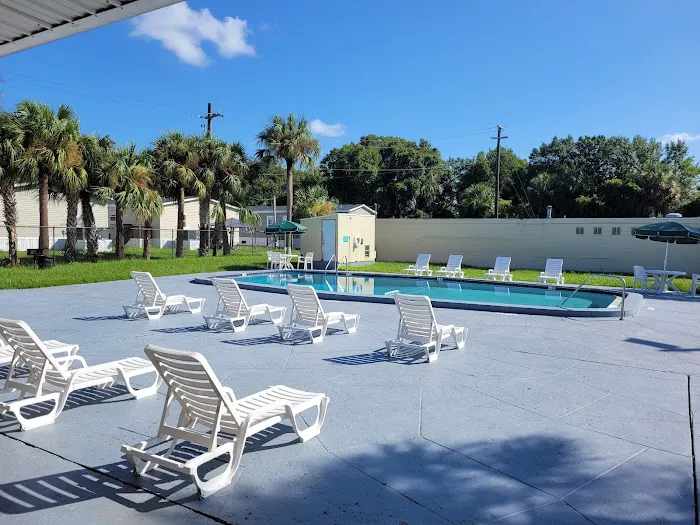 Bay West Club Picture 1