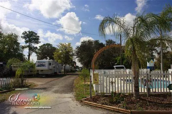 Gloria's Resort Picture 5