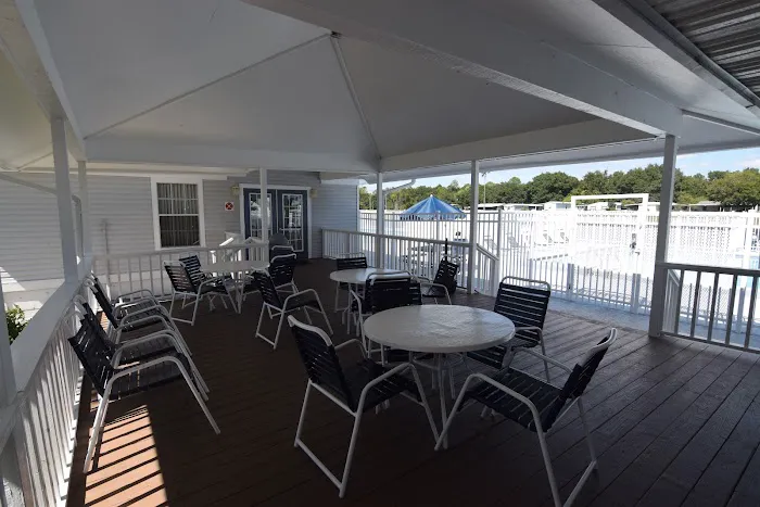 Pedaler's Pond Manufactured Home Community Picture 6