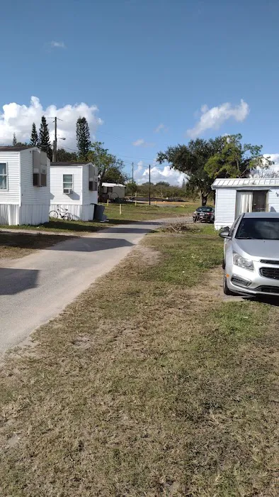 Enchanted Grove Mobile Home Picture 1