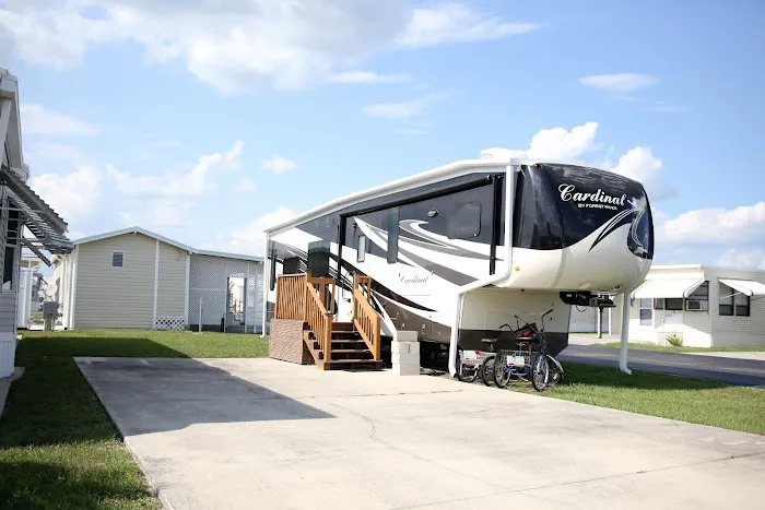 Good Life RV Resort Picture 3