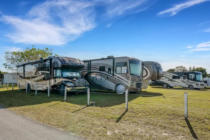 Tropical Haven 55+ Manufactured Home Lifestyle Community Picture 5