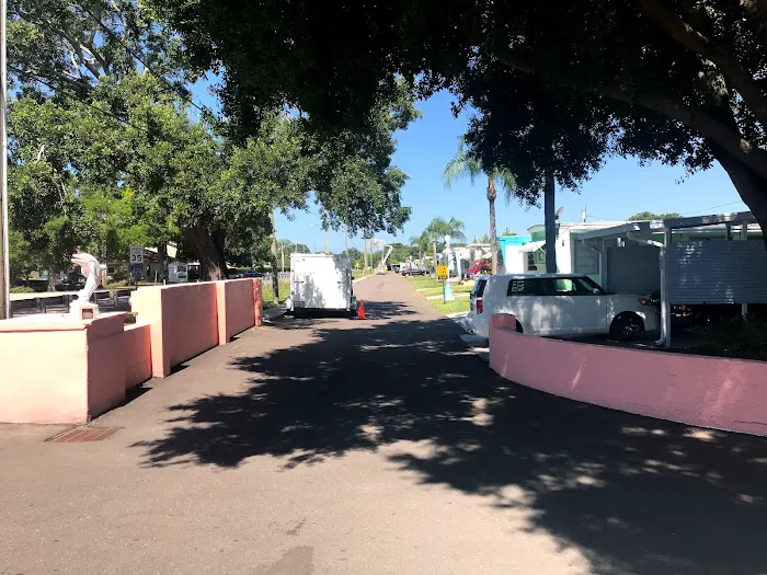 Far Horizon Mobile Home Park Picture 8