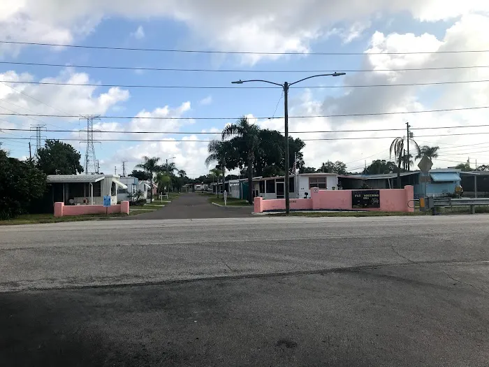 Far Horizon Mobile Home Park Picture 9