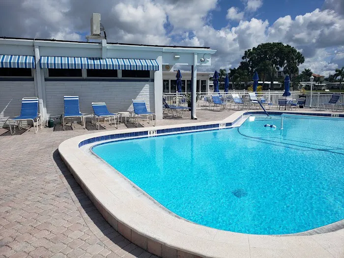 Bay Aristocrat Village Picture 8