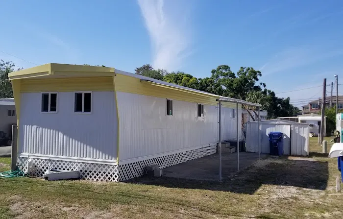 Gulf Breeze Mobile Home Park Picture 1